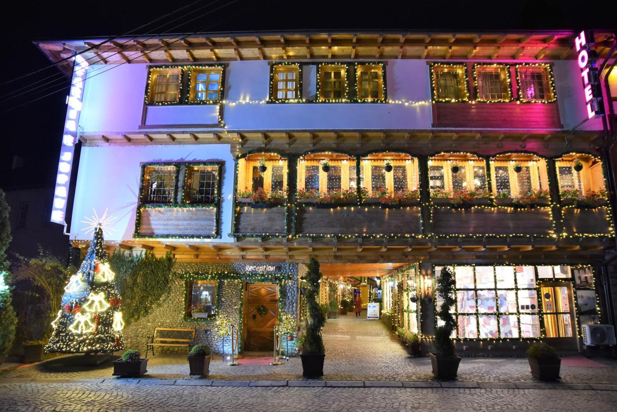 Hotel Carshia E Jupave Gjakova Exterior foto