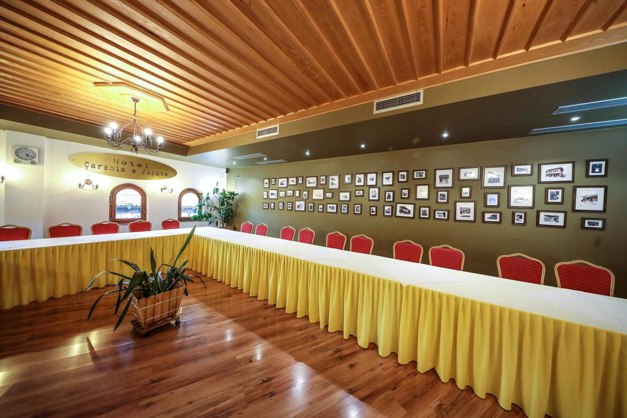 Hotel Carshia E Jupave Gjakova Exterior foto