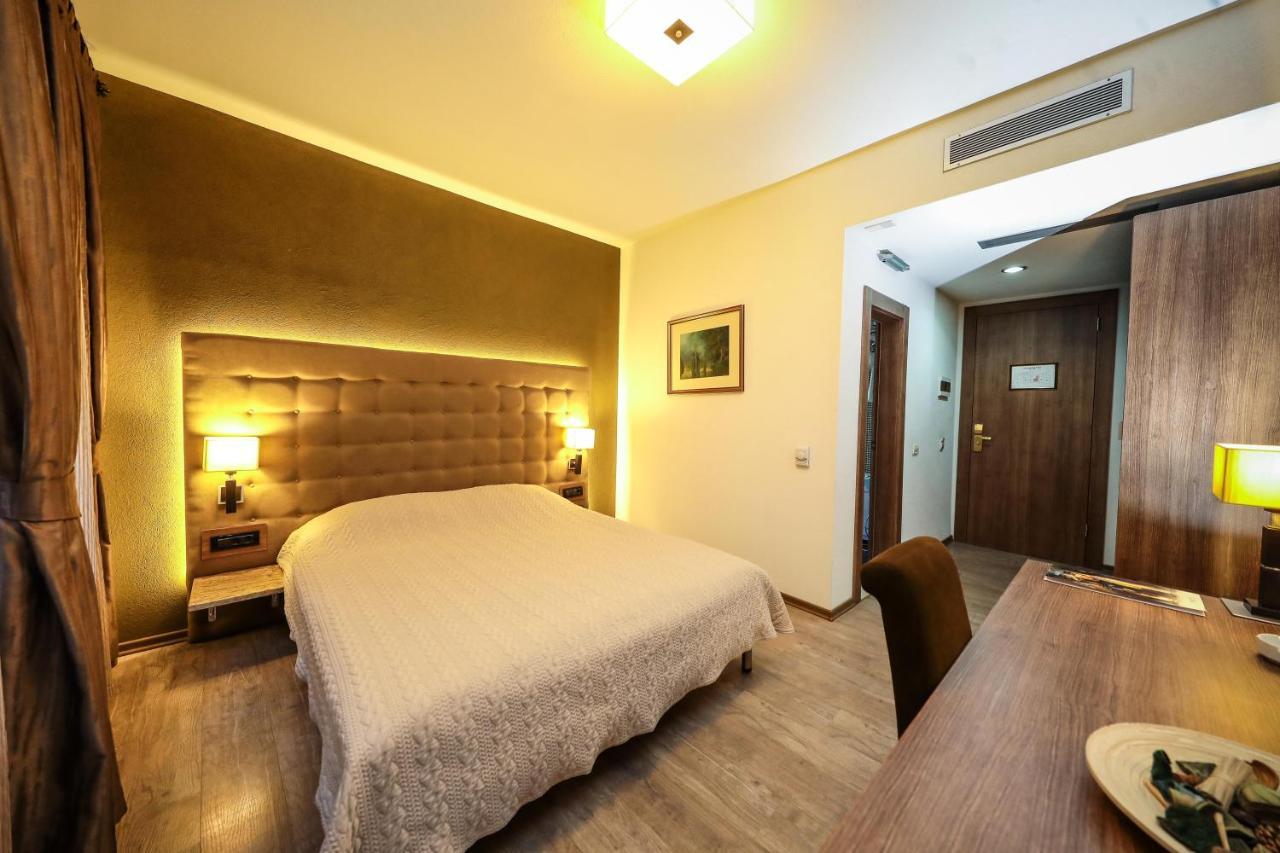Hotel Carshia E Jupave Gjakova Exterior foto